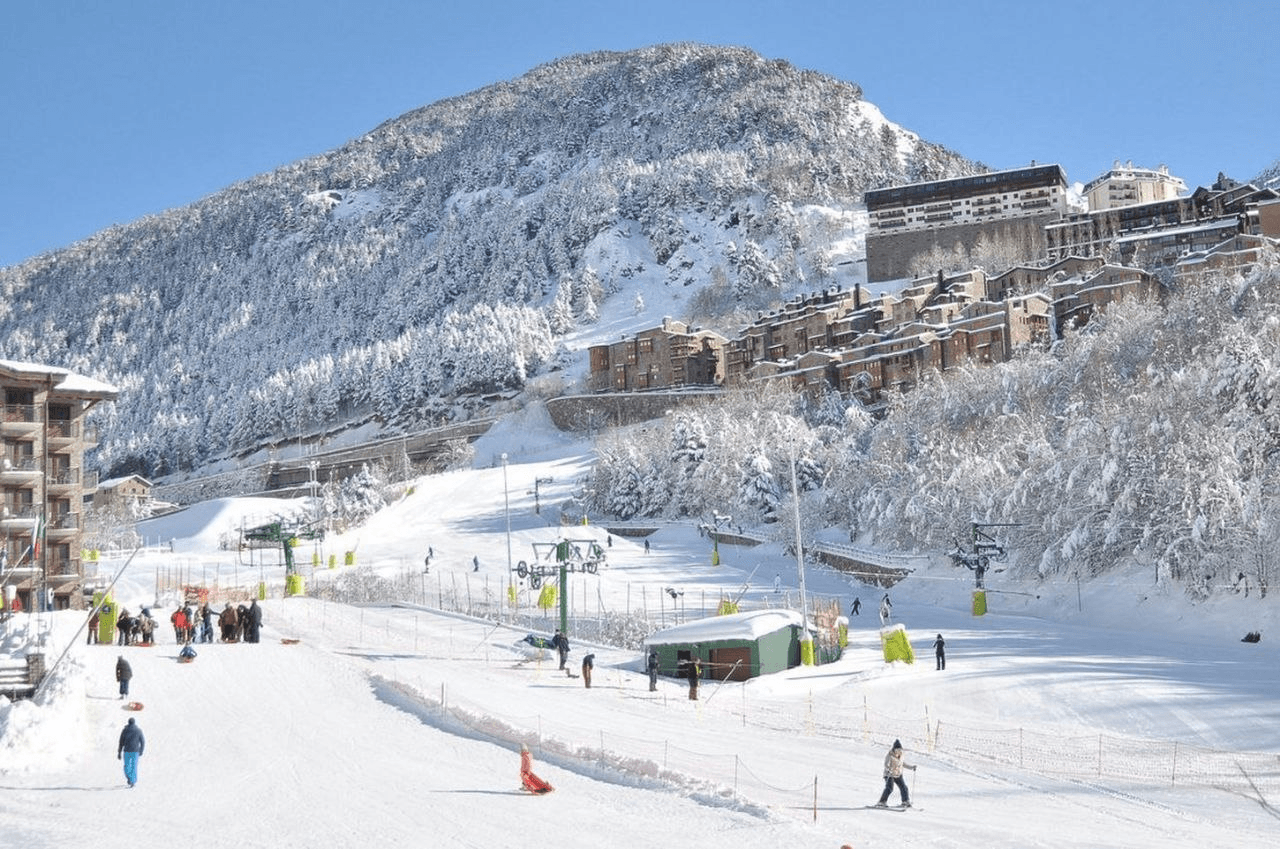 Winter private tour to Andorra with luxury chauffeur by blinktransfers
