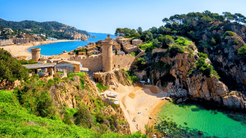 Hidden coves of Costa Brava on a private chauffeur tour by blinktransfers