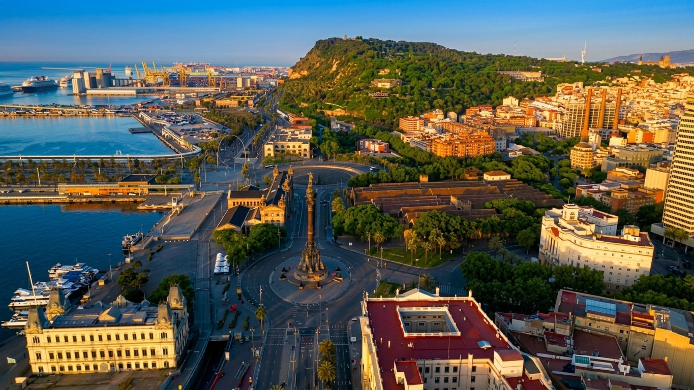 Barcelona city view port private transfer service chauffeur Barcelona skyline
